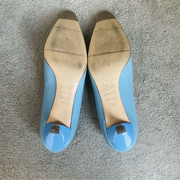 Roger Vivier Virgule Pump $150 - Picture 6 of 7